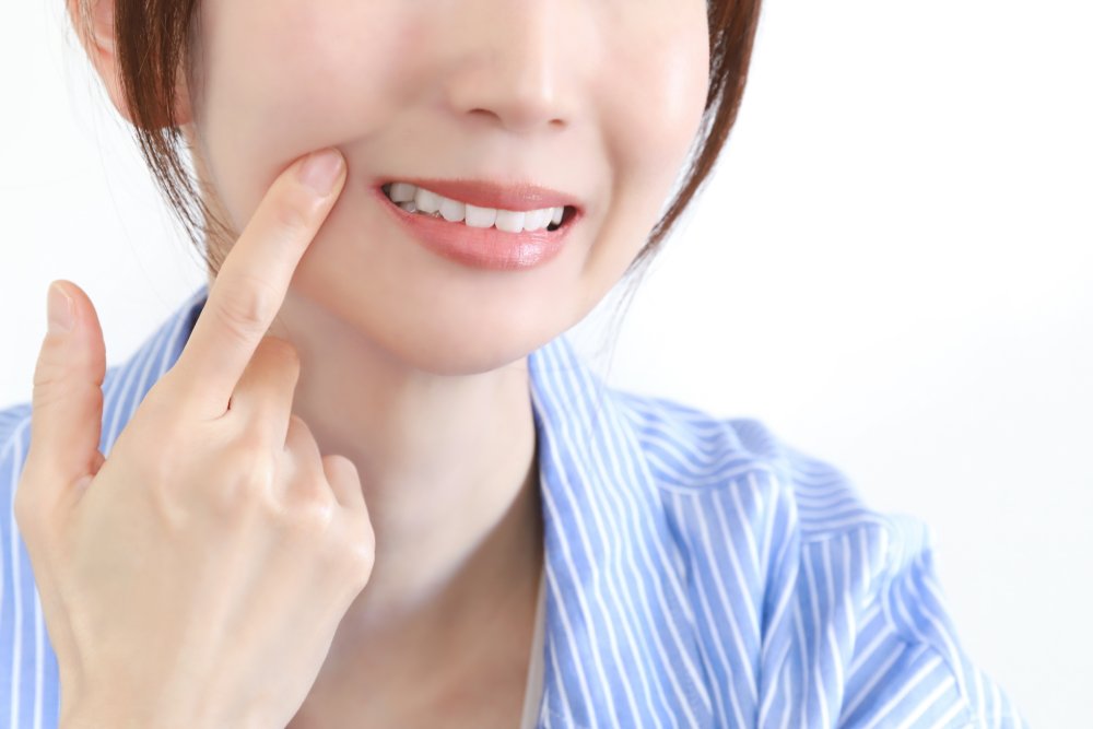 お口に合った詰め物・被せ物で、自然な口元へ
