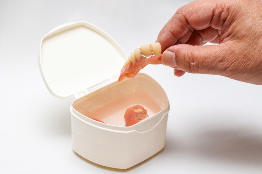 一人ひとりに合わせた入れ歯治療を